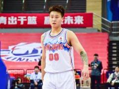 趙睿和西爾扎提上午均參加踩場(chǎng)訓(xùn)練