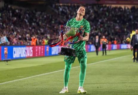 波蘭媒體：什琴斯尼將與巴薩簽訂兩年續(xù)約協(xié)議