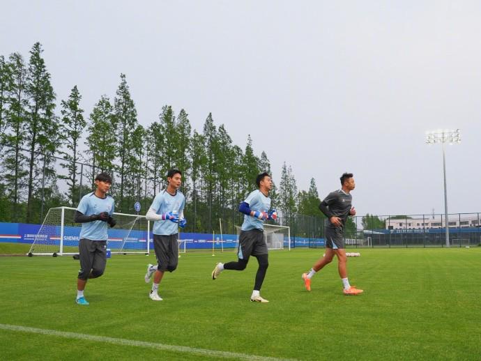 申花官方：球隊今日重新集結(jié)，國腳待世預(yù)賽后返隊