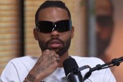 這也是拉塞爾抵達(dá)錄音棚后先拉伸15分鐘才進(jìn)行節(jié)目錄制