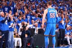 周琦：沒想過哈滕能年薪3000萬，看到他打這么好很高興