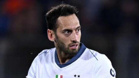 官方：恰20累積黃牌意甲停賽1輪，小羅馬沖撞裁判意甲停賽2輪