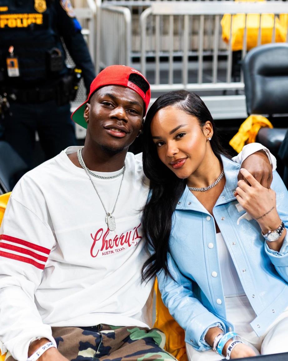 皇馬球員楚阿梅尼與女友現(xiàn)身NBA季后賽，備戰(zhàn)世俱杯前放松時光