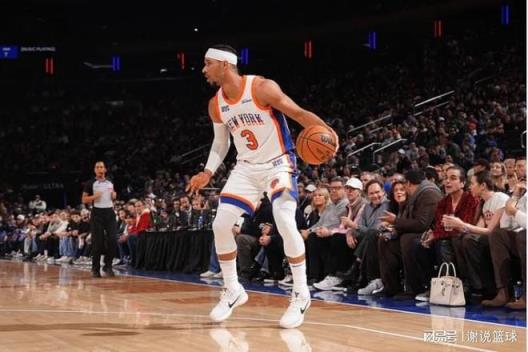 6次犯規(guī)5次失誤，昔日湖人鐵漢遭針對性打擊，他的巔峰是否已悄然熄滅？