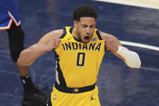 哈利·波特30分15助攻零失誤創(chuàng)歷史，僅六人達(dá)成！