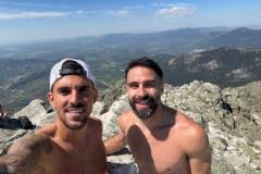 度假不忘練體能，塞巴略斯與卡瓦哈爾登頂曬照備戰(zhàn)世俱杯