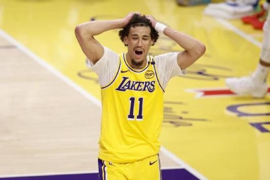 瘋狂一夜！湖人陣容大調(diào)整，勇士主場(chǎng)迎戰(zhàn)，快船補(bǔ)強(qiáng)新動(dòng)向