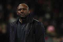 星光璀璨！維埃拉回憶：國米時(shí)期，菲戈與伊布同場，從穆帥那里學(xué)到了什么？