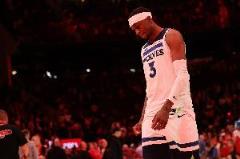 麥克丹尼爾斯13投僅2中5分5板三分5中1