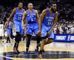 雷霆上次打進(jìn)總決賽陣容：杜威哈三少領(lǐng)銜，伊巴卡與帕金斯齊心協(xié)力