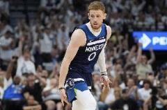 高效神射！迪文岑西場(chǎng)均10分2.8板3助三分命中率43.8%！