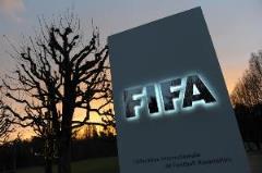 記者：FIFA新規(guī)將種族歧視罰款上限提至450萬英鎊并可介入調(diào)查