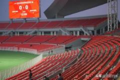 沈陽(yáng)首座專業(yè)足球場(chǎng)“新鐵體”測(cè)試賽圓滿結(jié)束，即將迎來(lái)“鐵人”賽事