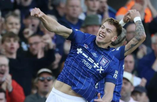 曼聯(lián)預(yù)計下周將獲知是否能簽下德拉普