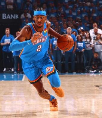 亞歷山大半場高效表現(xiàn)，愛德華茲低迷難掩球隊困境