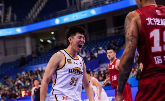 兩米一三中鋒橫空出世！遼籃新星兩戰(zhàn)轟56分27板，能否接班韓德君？