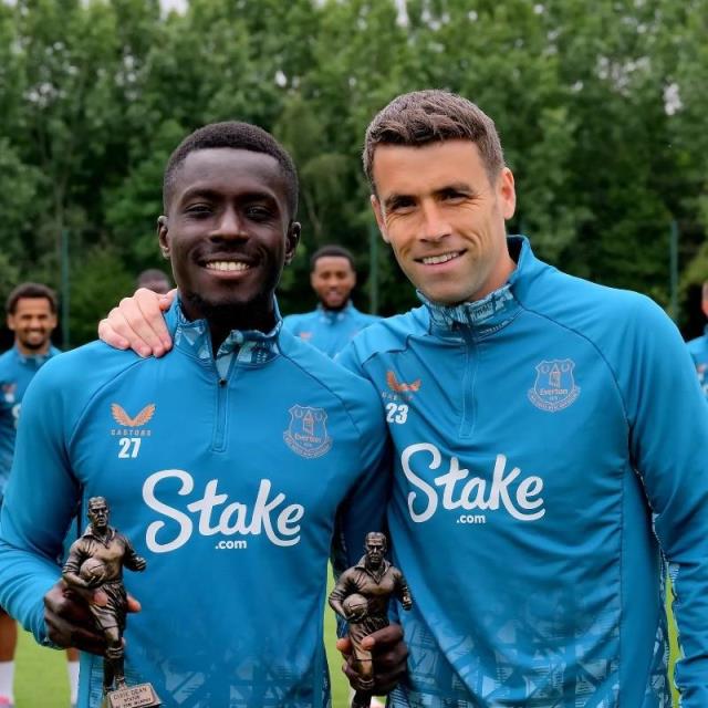 埃弗頓官方：蓋伊雙料賽季最佳得主誕生