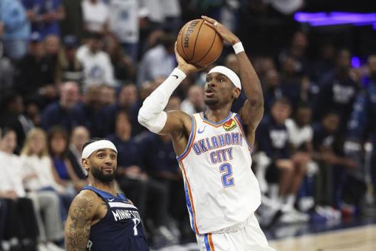 雷霆單賽季61場凈勝兩位數(shù)統(tǒng)治力震撼破勇士2017年紀(jì)錄