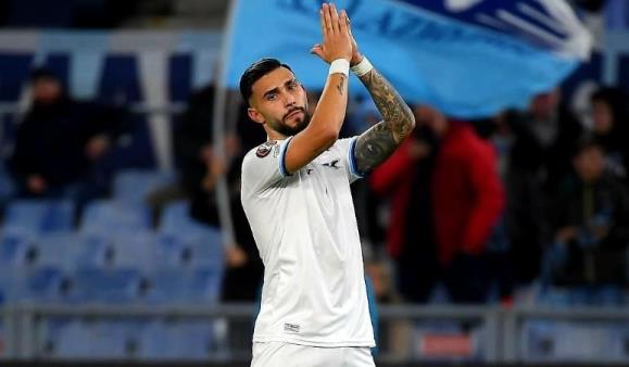 記者：兩家英超俱樂部有意簽下卡斯特利亞諾斯，藍(lán)鷹開價(jià)4000萬歐元