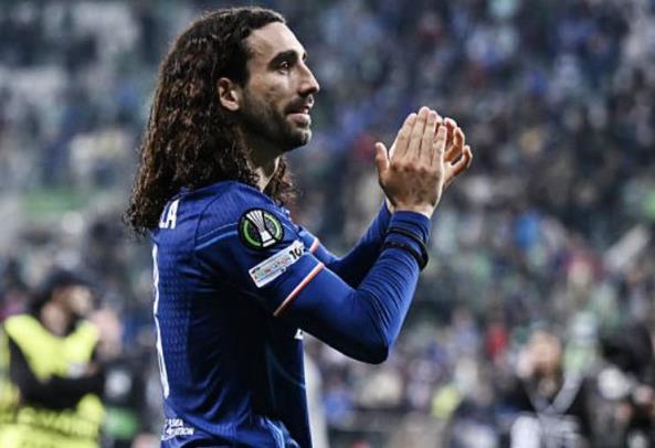 庫庫雷利亞：中場休息時馬雷斯卡因?qū)κ侄分靖鼜姸鴳嵟? style=