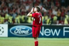 利物浦與英格蘭隊(duì)為杰拉德慶祝45歲生日，球員時(shí)代共獲11座冠軍獎(jiǎng)杯