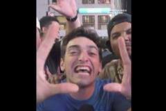 紐約球迷賽后激情高漲 一球迷高呼：再贏兩場，尼克斯TMD七場橫掃