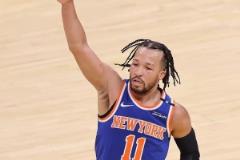 布倫森高效砍下32分 第一節(jié)和第三節(jié)合砍30分找回自我