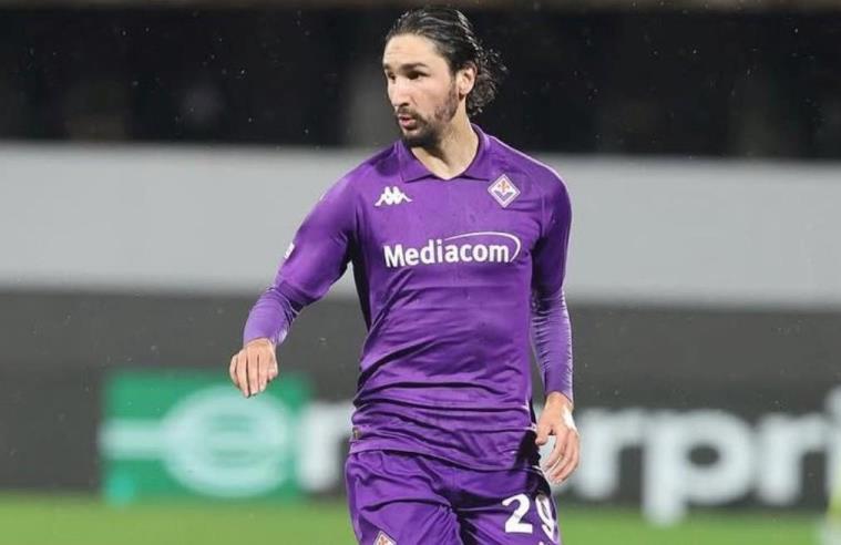 那不勒斯關(guān)注米蘭中場(chǎng)阿德利