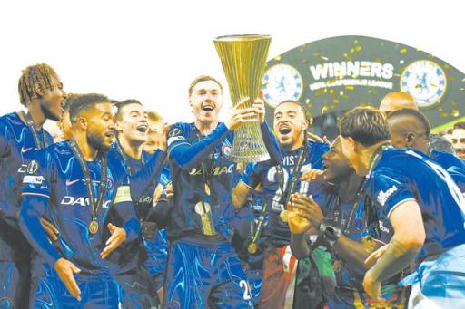 創(chuàng)歷史！切爾西問鼎歐協(xié)聯(lián)冠軍，成首支歐戰(zhàn)全滿貫球隊