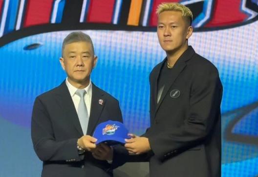 楊政阻斷網(wǎng)紅入CBA之路，單人之力引發(fā)聯(lián)盟新規(guī)