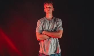 官方：美因茨簽 down 19歲格拉茨風(fēng)暴中衛(wèi)朔普，4年合約