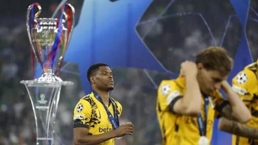 鄧弗里斯：我們從一開始就不配贏，巴黎展現(xiàn)強大統(tǒng)治力