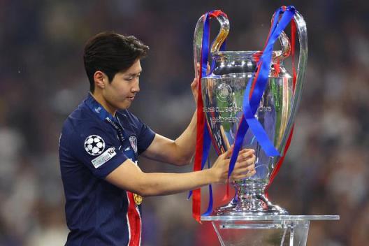 韓媒曝韓國腳24歲成人生贏家 2年7冠+追到千億白富美