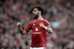 沙特媒體：B費獲超1億歐4年合同，年薪3000萬歐引熱議