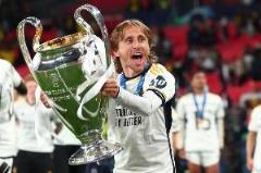 去年今日：皇馬官網(wǎng)發(fā)文慶祝奪得隊(duì)史第十五座歐冠獎(jiǎng)杯