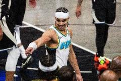 內(nèi)姆哈德閃耀全場(chǎng) 西卡盛贊：他一直都很特別