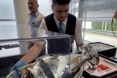 巴黎社媒調(diào)侃：大耳朵杯也要安檢，這算額外隨身行李？