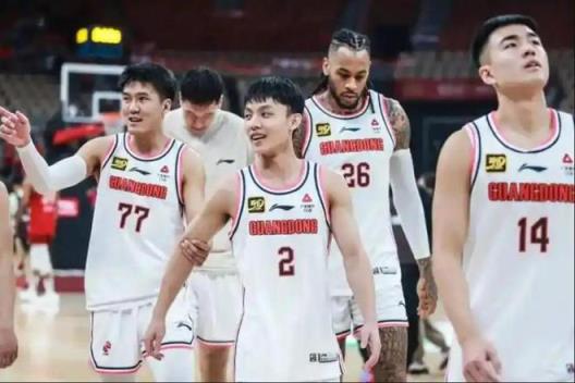 CBA最新動(dòng)態(tài)：黃榮奇離隊(duì)，林葳訓(xùn)練營表現(xiàn)低迷，劉傳興數(shù)據(jù)亮眼