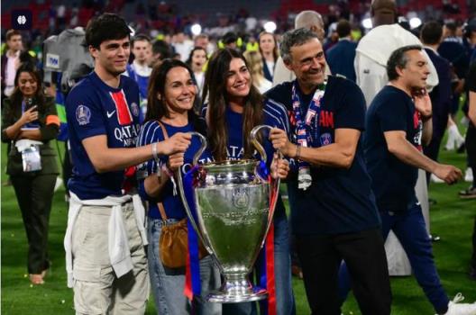 恩里克：登貝萊應(yīng)獲金球獎，我們將全力爭冠世俱杯