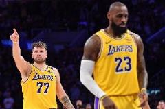 詹姆斯：盧卡從不被對(duì)手節(jié)奏控制，與他打球需時(shí)刻警惕他的傳球能力