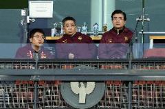 國(guó)足出征，足協(xié)主席副主席全程陪同