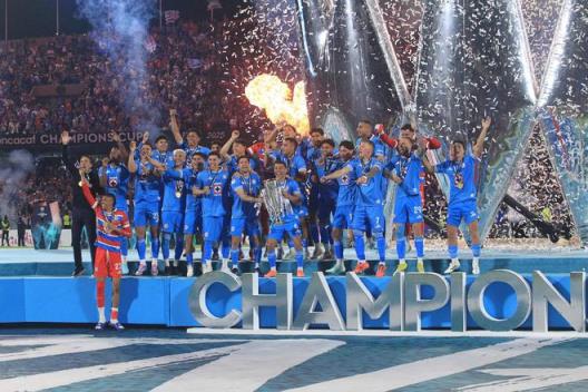 歐冠、美冠杯決賽同日上演5-0橫掃！溫哥華白浪決賽零射門