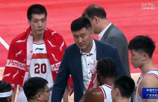 廣東男籃全運(yùn)會(huì)名單出爐，徐昕黃明依出戰(zhàn)U22，張明池豪取30+10！