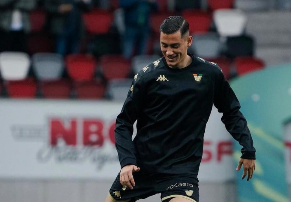 印尼歸化國腳伊澤斯：中國比賽意義重大，集訓收獲頗豐