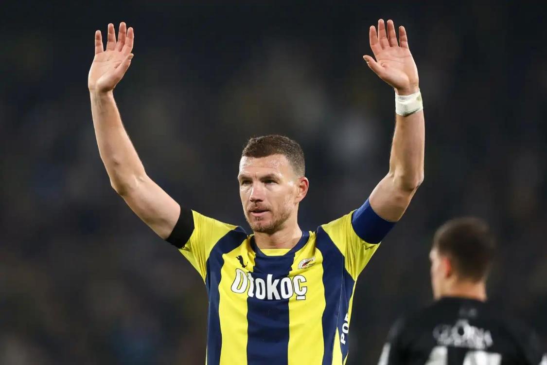 意媒：哲科未考慮退役，科莫與博洛尼亞均欲簽下他