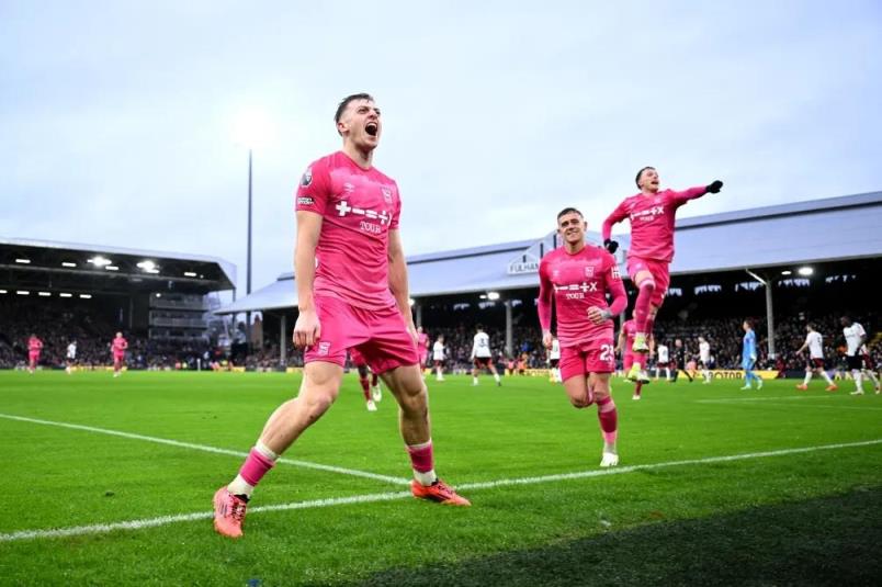 阿金芬瓦：德拉普的氣質與迭戈-科斯塔相似，阿森納應簽下他