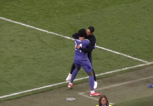 奧納納助力阿莫林爭取姆貝莫，夏窗留曼幾成定局