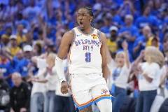 杰倫威：身高增長前常打1號位，打球風(fēng)格像安德烈·米勒