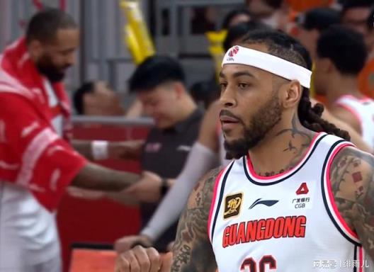 廣東隊(duì)確認(rèn)加盟，杜鋒內(nèi)線補(bǔ)強(qiáng)引關(guān)注