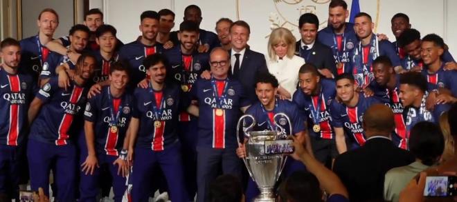 馬克龍會(huì)見巴黎全隊(duì)致謝：感謝你們讓法國(guó)年輕人夢(mèng)想成真